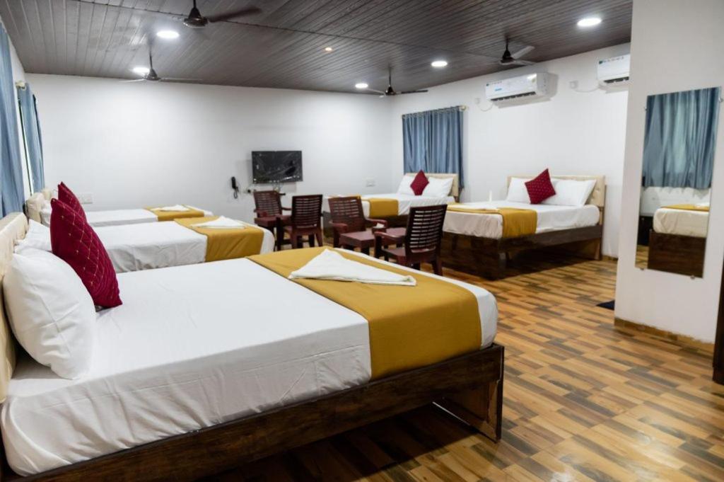Mangozzz Magical World Hotel Panvel Bagian luar foto