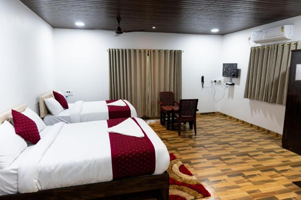 Mangozzz Magical World Hotel Panvel Bagian luar foto