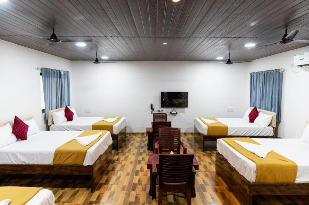 Mangozzz Magical World Hotel Panvel Bagian luar foto