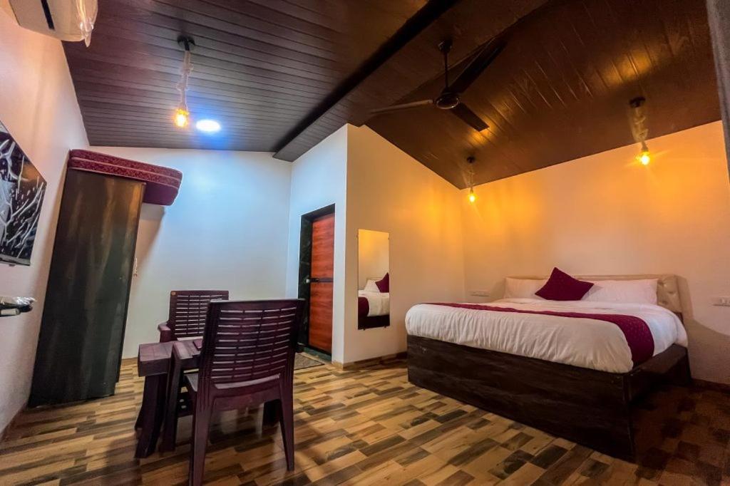 Mangozzz Magical World Hotel Panvel Bagian luar foto