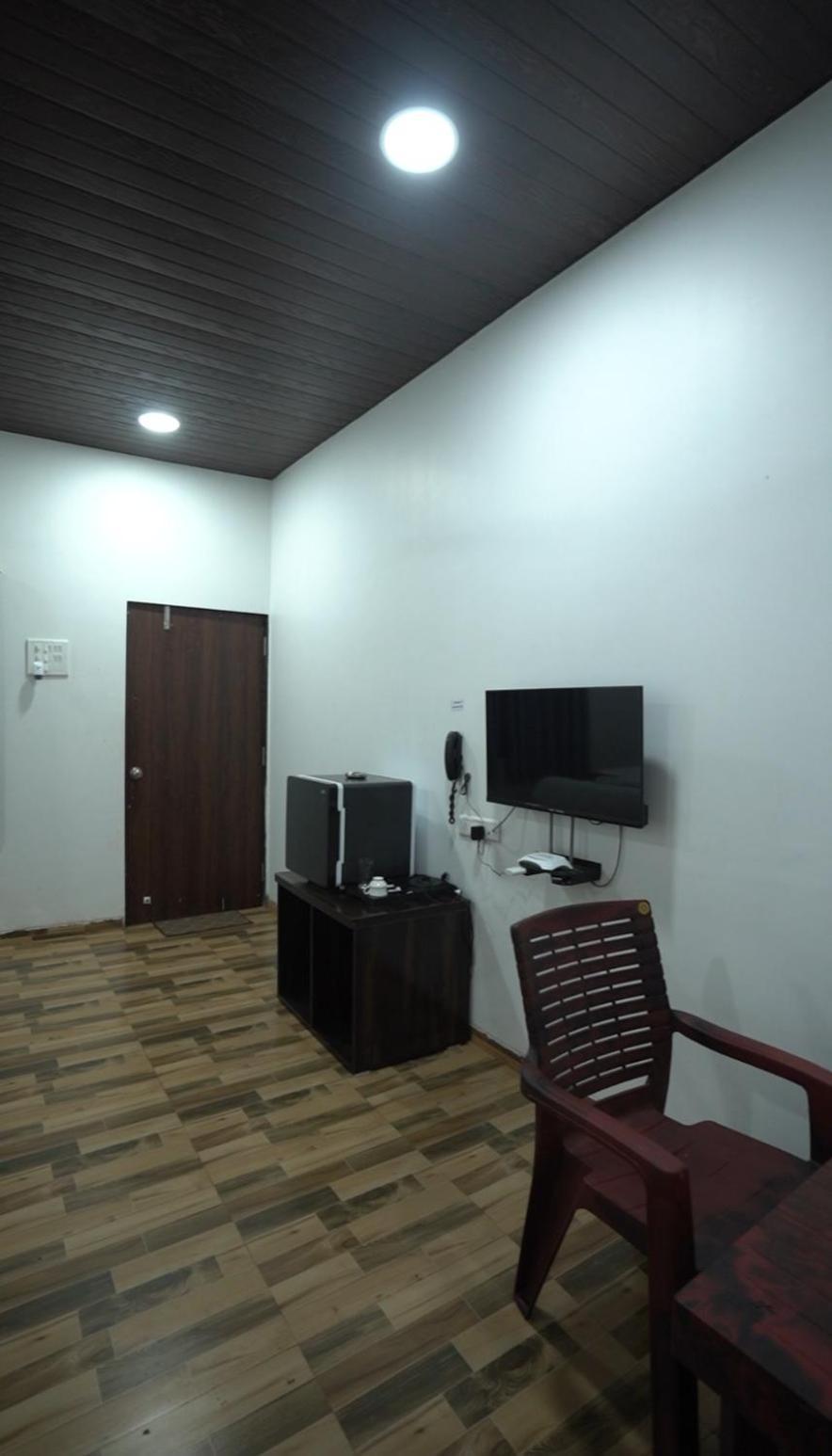 Mangozzz Magical World Hotel Panvel Bagian luar foto