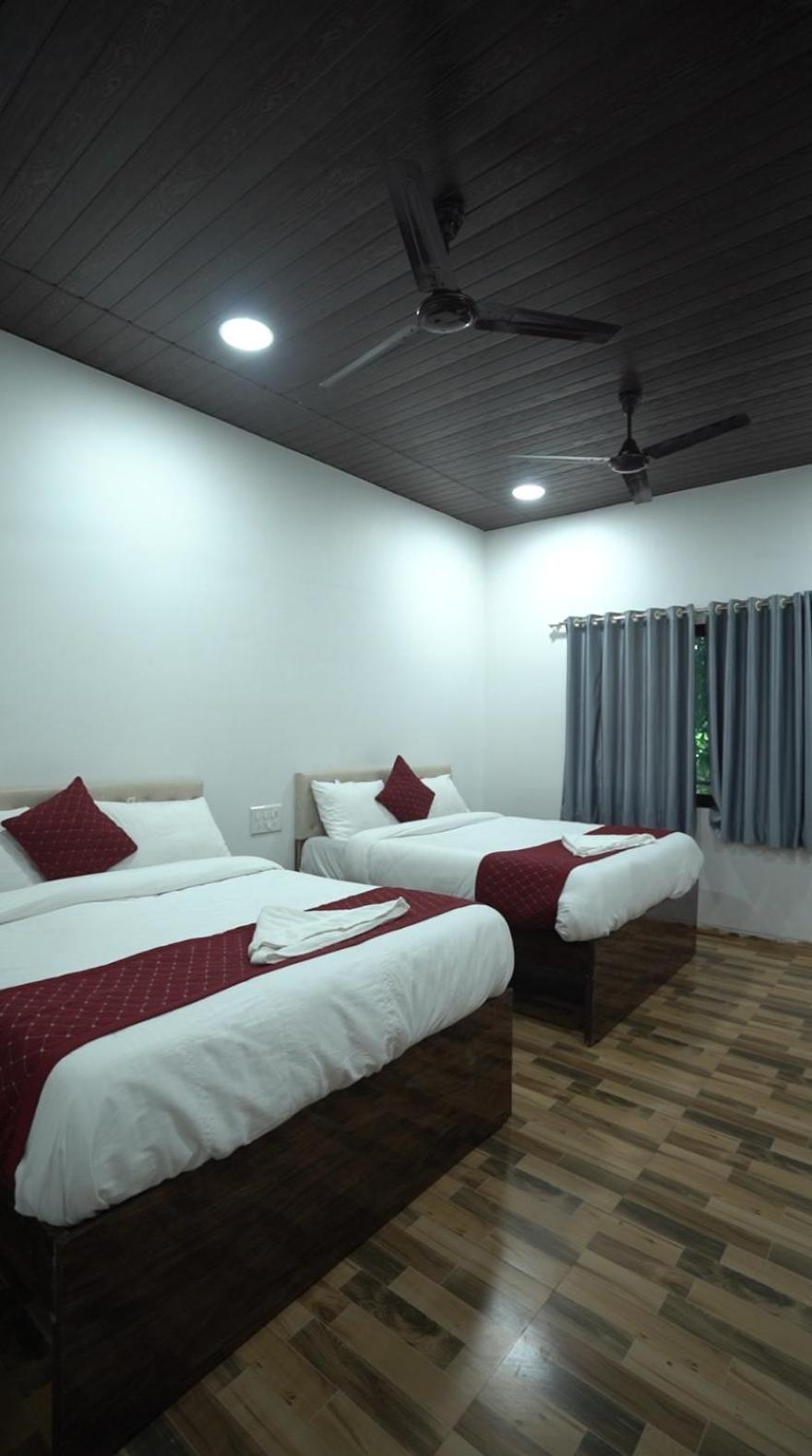 Mangozzz Magical World Hotel Panvel Bagian luar foto